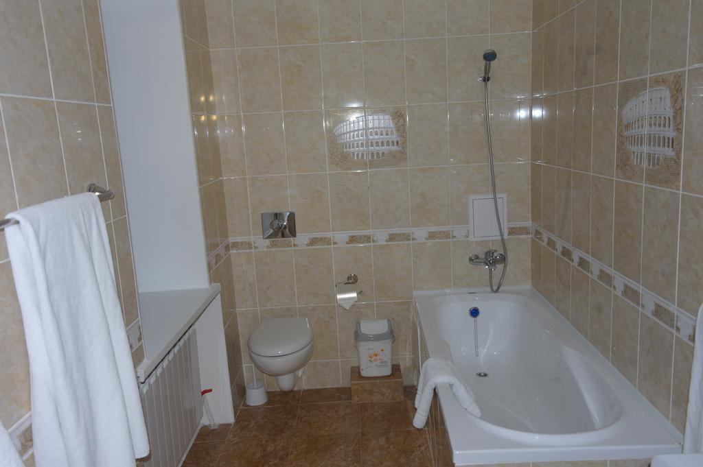 Hotel Sultan Beibarys Astaná Habitación foto